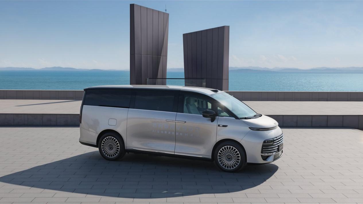 吉利银河V900开启抢先预订，四重豪礼轻松拿下豪华旗舰MPV-车讯快报