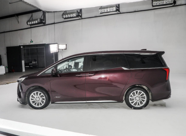 别克世纪七座蕴世版上市轴距超3米1奢华高级售价5199万