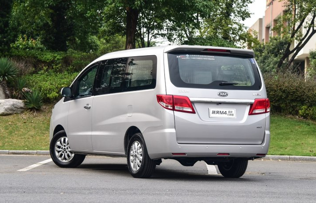 mpv家族的落寞王者瑞风m3hev给江淮汽车提提神吗