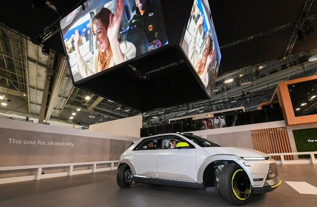 ces2024第二天整車廠供應鏈芯片廠向汽車智能化發起三重攻勢