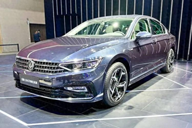 大众确认换代迈腾4月25日首发大幅加长内饰够高级吗