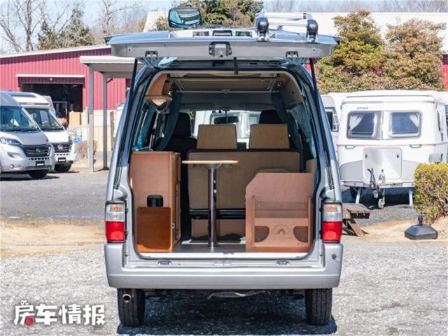 面包车这么玩可真是太牛了能带一家人出游国内还不快引进