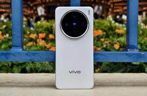 体验完vivo X200，刷新了我对标准版旗舰机的认知