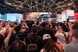 吉利星瑞同级，标配双边四出排气，艾瑞泽8 PRO 2.0T版本实车现身