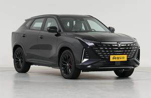 长安 UNI-Z PHEV：年轻人闭眼入的家用SUV！好看好开还巨省钱
