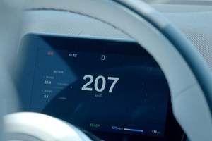 零跑B10为啥火爆？消费者既要又要还要，真的能实现吗