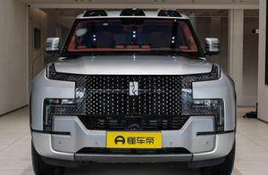 109.8万的大型SUV，标配800V快充+3.6s破百，仰望U8怎么样？