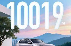 岚图汽车2025年4月销量突破10000辆，持续发力高端新能源市场