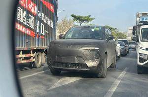 全新腾势N8路试谍照曝光，外观风格大变样，像小号腾势N9
