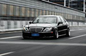 W220“蝴蝶奔”的优雅蜕变！当经典奔驰S级邂逅JDM VIP改装美学！