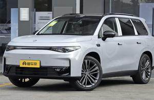 预算20万以内，想买一辆空间大的车，这两款你觉得哪款适合你？