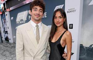 F1围场内的金童玉女 勒克莱尔与Alexandra