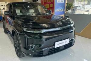 21 万买个超跑姿态？小鹏 P7 这波是真把年轻人拿捏了