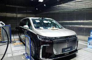 岚图发布全球首个全品类800V岚海智混技术 中国混动实现重大突破