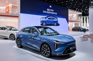 预售订单破48,000台！2025成都车展，超级增程就看智己！