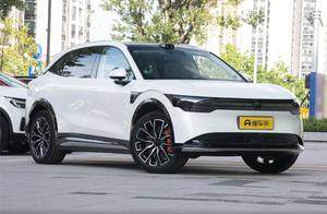 20万级纯电中型SUV，配激光雷达+800V快充，短途试驾体验极氪7X