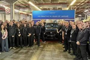 拉塞尔：舒马赫在法拉利的第五年夺冠 明年是我在梅奔的第五年