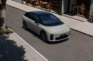 为啥这是我唯一想买的理想i6？溜背更加大胆，前排座椅可完全放倒