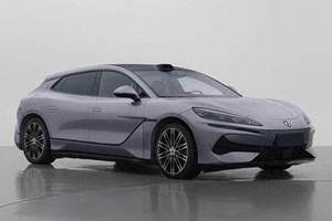 宝骏华境S实车内饰曝光，空间很大，采用鸿蒙座舱