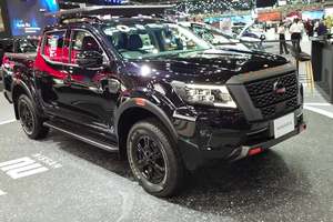 2025款日产Navara PRO 4X4 深度环绕式外观和内饰