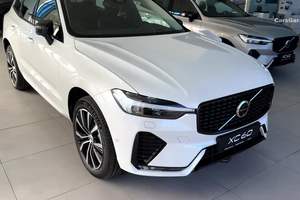 全新沃尔沃XC60 B5-内部和外部环绕