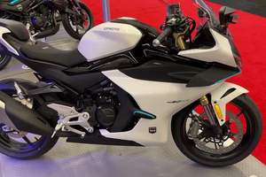 2024 CfMoto 450 SS White 细节拍摄