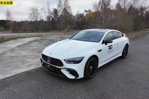 百万级奔驰GT53极速能跑多快？这期带来奔驰四门跑车-AMG GT53
