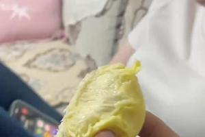 我都不舍得吃，她给钱都不吃??