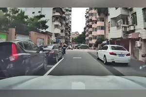 “鬼探头”瞬间刹停，阿维塔07挽救3个家庭 “鬼探头”瞬间刹停，阿维塔07挽救3个家庭，华为主动安全立大功#阿维塔07 #行车安全 #鬼探头 #dou是好车 #华为ADS