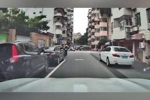 “鬼探头”瞬间刹停，阿维塔07挽救3个家庭，华为主动安全立大功