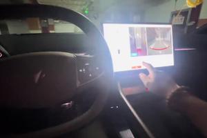 来试试国产新能源极狐s5的自动泊车！购入一年