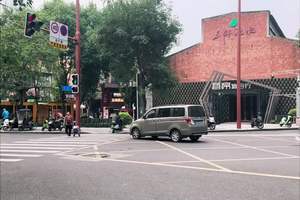 又到了假期亲子游的时间了，第一站-成都，逛吃逛喝，见战友