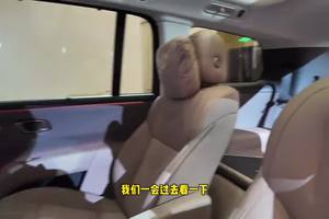 静态体验理想i8,真实感受车内的乘坐和储物空间如何？