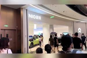 都别吹了，我给你们看看新能源品牌周六的客流，蔚来最多