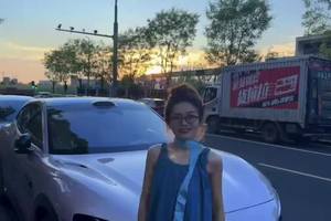 早上好朋友们！ 好的陪伴会像阳光一样照进你的心里#小米yu7 #随意拍