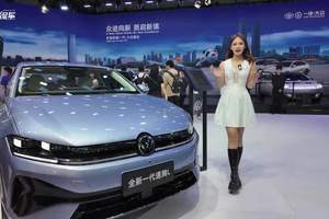 实拍全新速腾L，预售11.99万起，为何都叫它 “小迈腾” ？