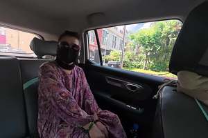 带妈妈去旅游 带妈妈来到广州了，一起到动物园游玩拍照