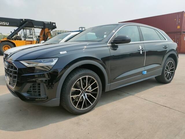 2023款欧规奥迪q8sline高配全新曝光港口现车