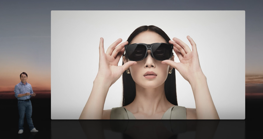 考究的蝶翼镜片在出街尽显时尚之余,也为用户提供了更大的可视区域.