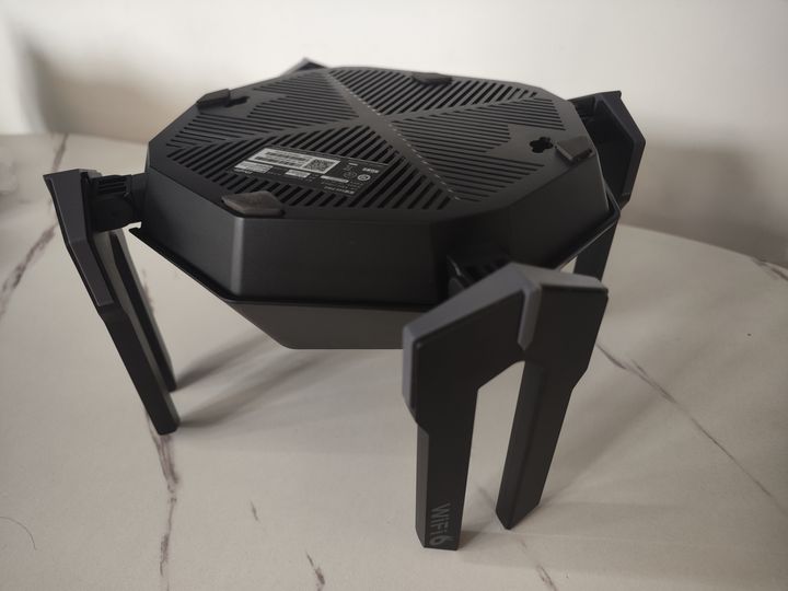 锐捷天蝎电竞路由器鲨疯了！8跟非凑数天线，电竞模式不怕抢网