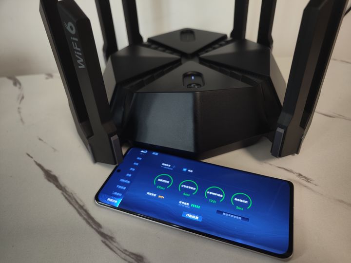 锐捷天蝎电竞路由器鲨疯了！8跟非凑数天线，电竞模式不怕抢网