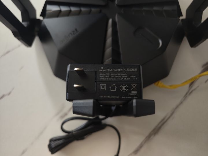 锐捷天蝎电竞路由器鲨疯了！8跟非凑数天线，电竞模式不怕抢网