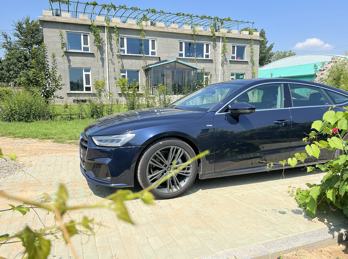 稳静强1300公里深度驾驶奥迪a7sportback