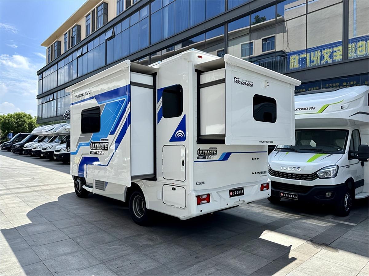 宇通c535旗舰版65吨双拓展房车现车特价