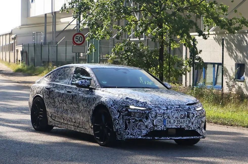 奥迪rs电力足,小牛amg靠插混-车市号