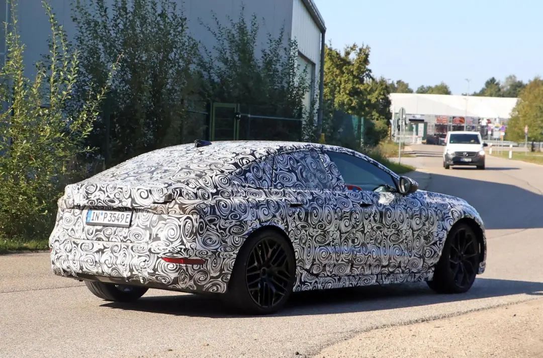 奥迪rs电力足,小牛amg靠插混-车市号