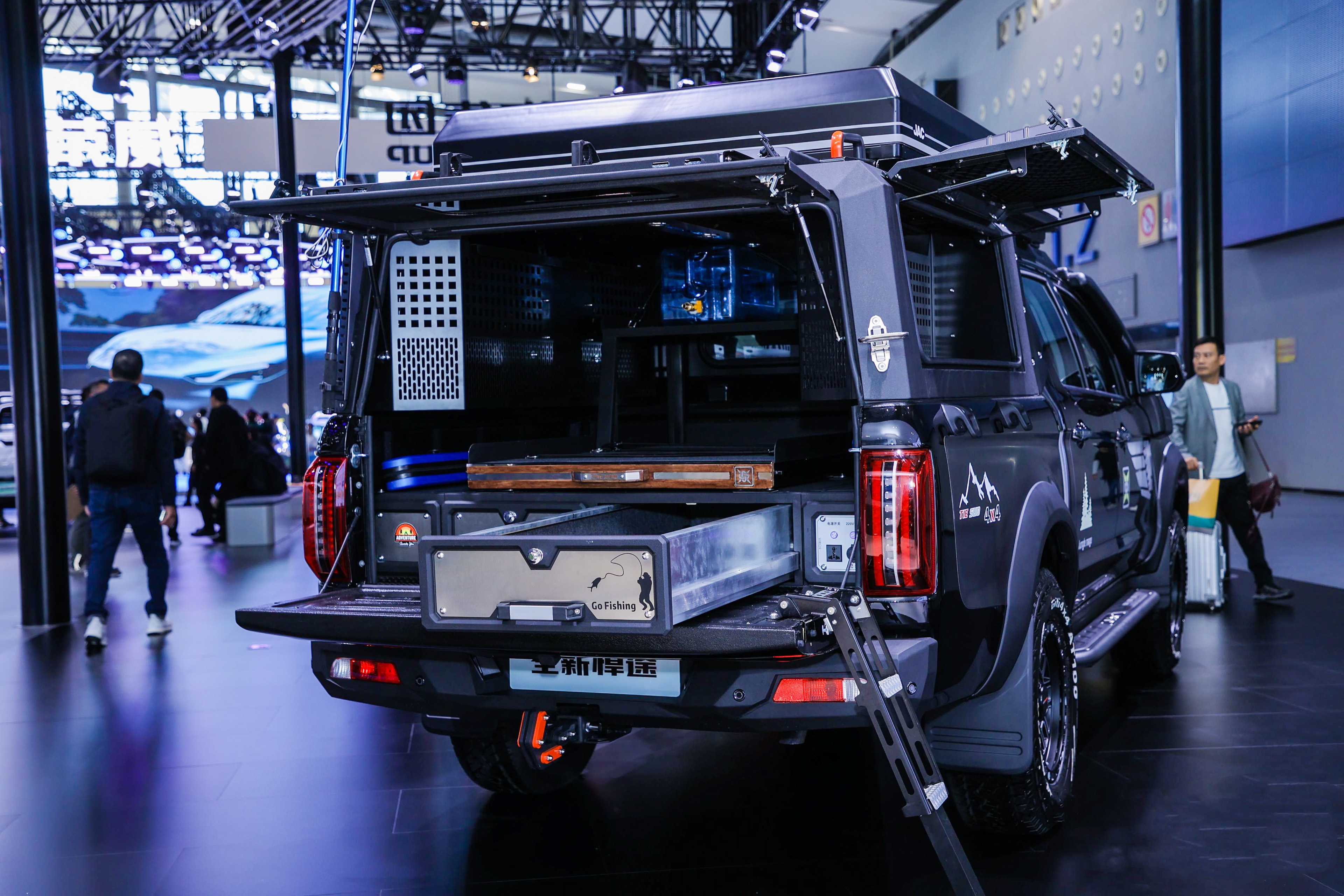 皮卡车爱好者看过来,全新悍途改装车是真香!