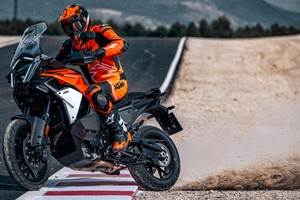 2025款KTM 1390加入AMT自动换档系统