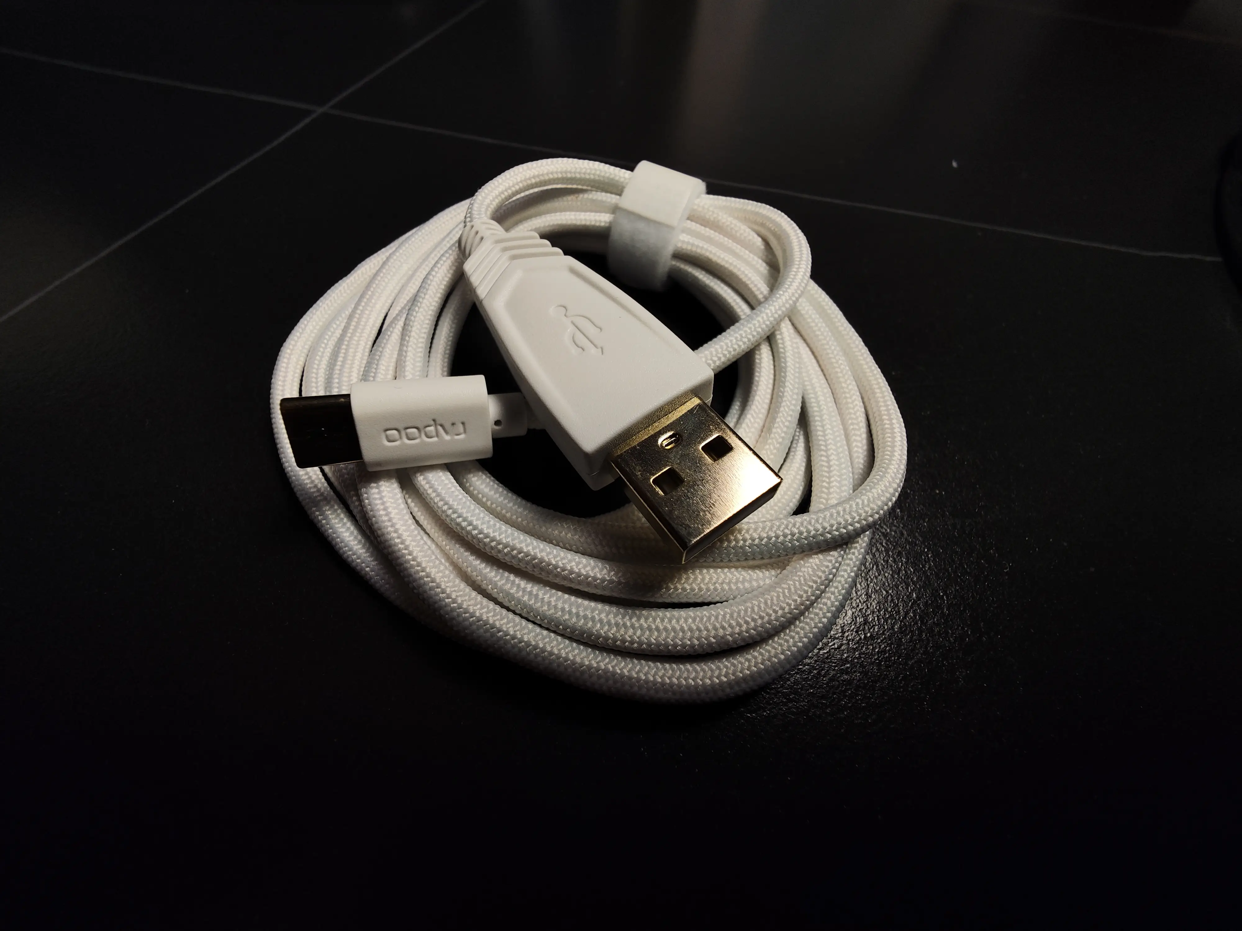 国产游戏鼠标雷柏V300PR评测，价格两百以下！支持宏编辑确实能打