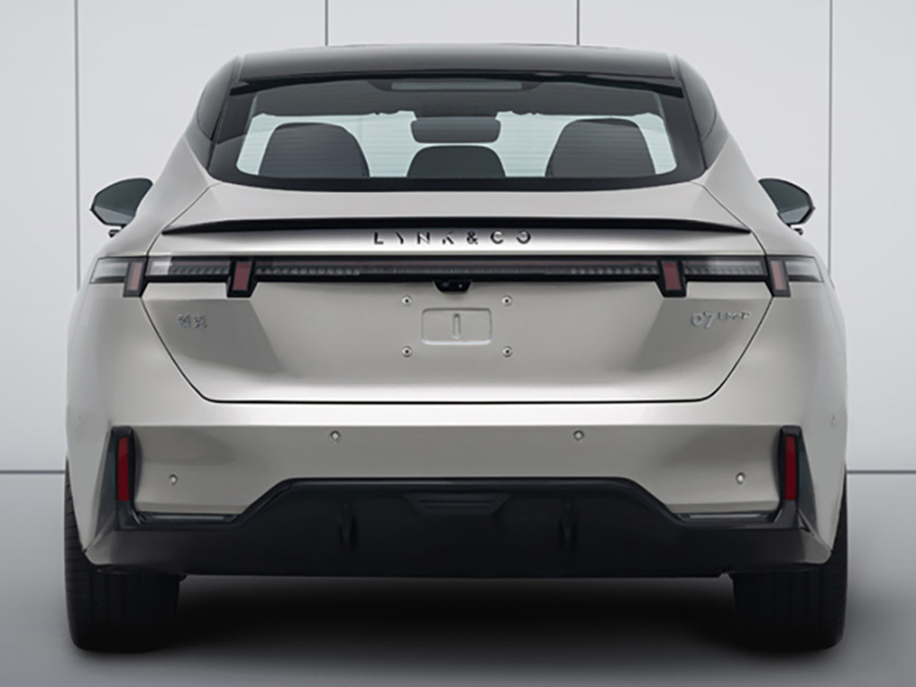 高颜值插混轿车领克07emp官图来了